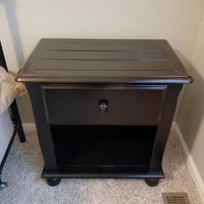 Emerald Home Furnishings one drawer nightstand