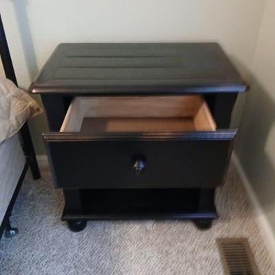 Emerald Home Furnishings one drawer nightstand