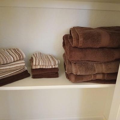 4 large brown bath towels washcloths and hand towels Simply soft & Elegant Home