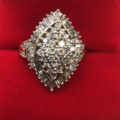 Ring gold and diamonds 2.5 ctw size 8 14 k