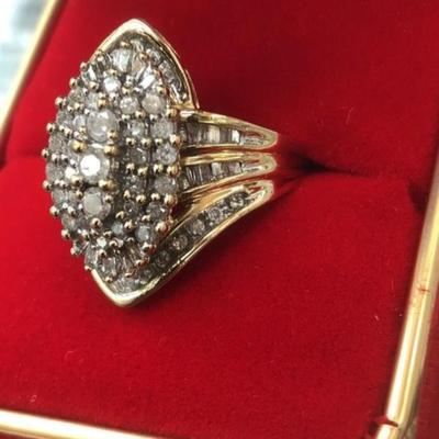 Ring gold and diamonds 2.5 ctw size 8 14 k