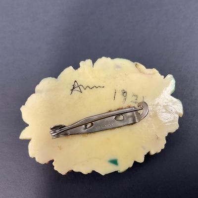 -40- JEWELRY | Celluloid Pieces & Shell Brooch