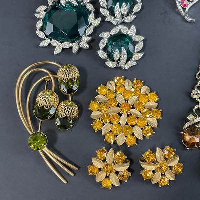 -48- JEWELRY | Assorted Sarah Coventry Pieces