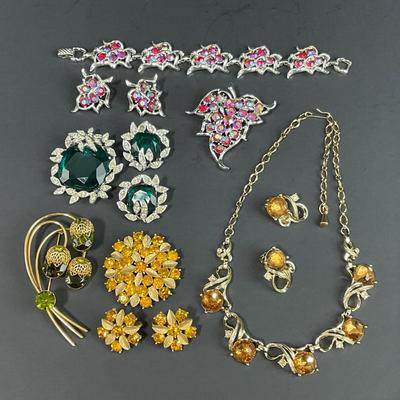-48- JEWELRY | Assorted Sarah Coventry Pieces