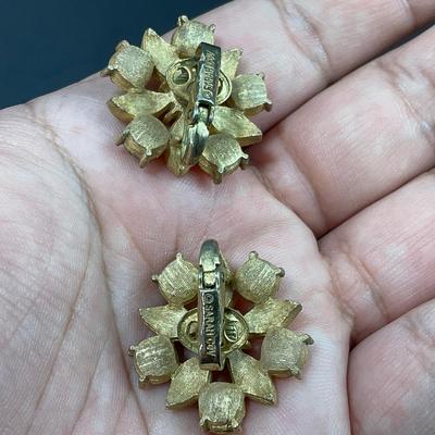 -48- JEWELRY | Assorted Sarah Coventry Pieces