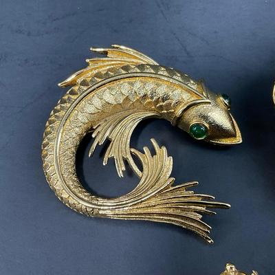 -53- BROOCHES | Assorted Monet Pieces