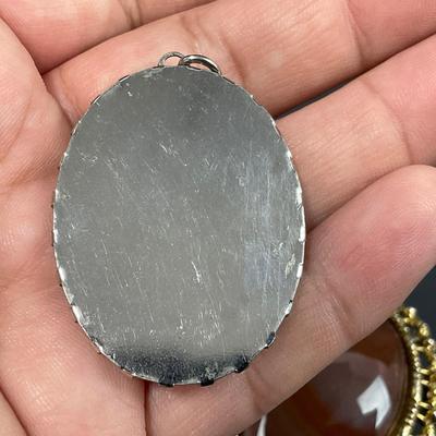 -57- JEWELRY | Assorted Agate Pieces