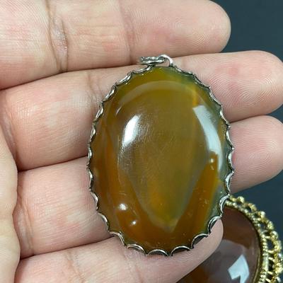 -57- JEWELRY | Assorted Agate Pieces