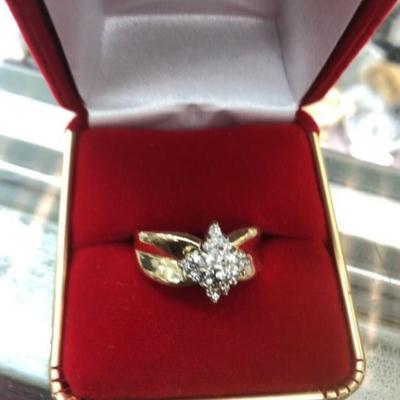 Gold and diamond ring size 7 14 k