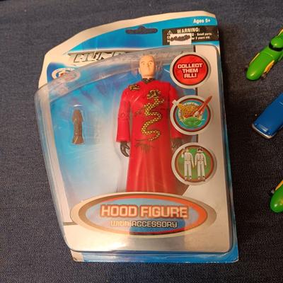 WENDY'S SPEED ROCKET WRITERS AND AN ACTION FIGURE