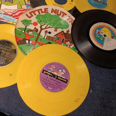 CHILDREN'S VINTAGE 45's RECORDS