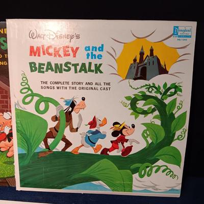 CHILDREN'S VINYL RECORD ALBUMS