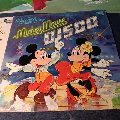 CHILDREN'S VINYL RECORD ALBUMS