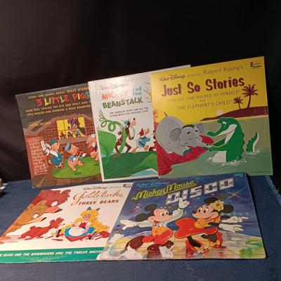 CHILDREN'S VINYL RECORD ALBUMS