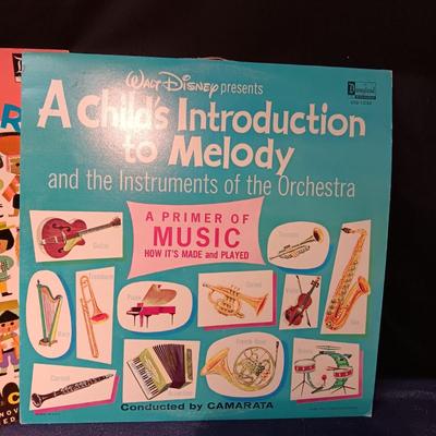 CHILDREN'S VINYL RECORD ALBUMS