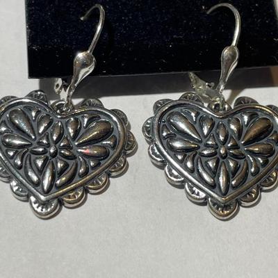 New Never Used Carolyn Pollack Sterling Silver .925 Dangling Heart Shaped Earrings as Pictured.