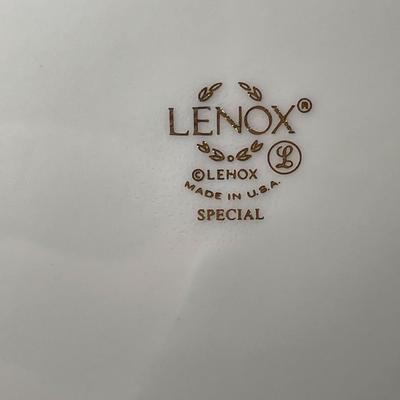 Vintage Lenox Special Edition Ducks in Flight 10.5" Dinner Plate in Excellent Condition. (Plate #4).