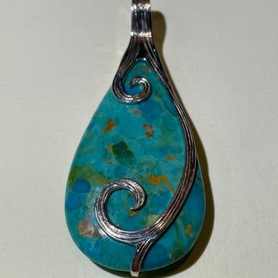 Jay King (DTR) Sterling Silver New Never Used Fashion Turquoise Pendant Preowned from an Estate. (Jewelry Piece #17).