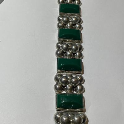 Vintage Mid-Century Mexican Sterling Silver .925 Green Onyx Bracelet 7.25 " Long 64.8 Grams TW as Pictured.