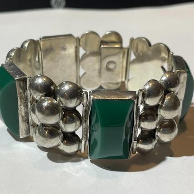 Vintage Mid-Century Mexican Sterling Silver .925 Green Onyx Bracelet 7.25 " Long 64.8 Grams TW as Pictured.