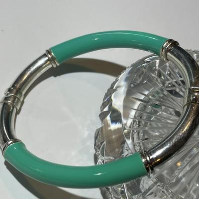 Vintage Estate Milor .925 Sterling Silver Spring Hinged Bangle Bracelet in Good Preowned Condition.