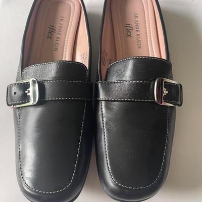 Brand New AK Anne Klein iflex Black Leather Loafers (Size 6.5M)