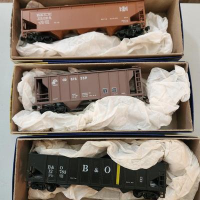 Lot of HO Trains Cars Roundhouse Model Power Southern Pacific Steam Locomotive & Tender #6789