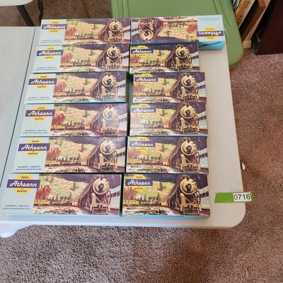 Lot of 12 Athearn HO Gauge Trains Cars B&O Baltimore Ohio Santa Fe Pennsylvania Norfolk & Western
