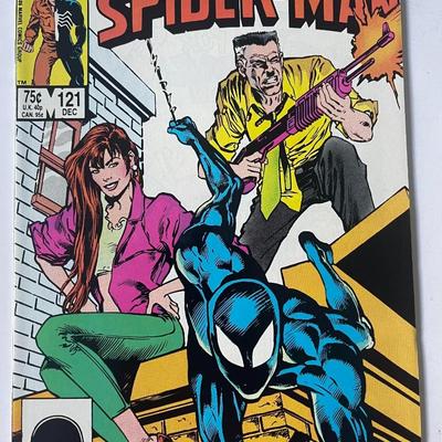 Comic Books: Peter Parker, The Spectacular Spider-Man Issues #119, #120, and #121 – VF to NM Condition!