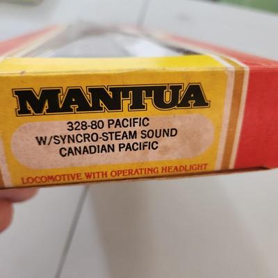 Mantua HO Gauge 328-80 Canadian Pacific w Steam Sound Locomotive & Tender