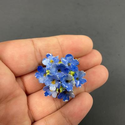 -71- BROOCHES | Bone China Forget Me Not Pins