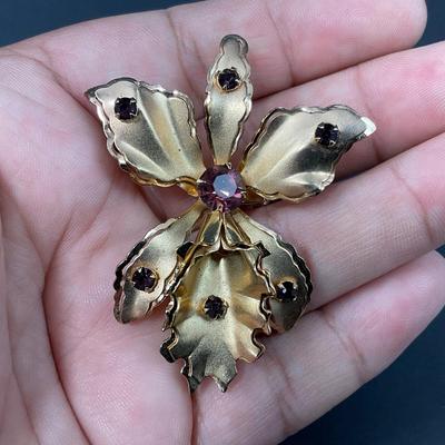 -73- JEWELRY | Bugbee & Niles Orchid Brooch & Post Earrings