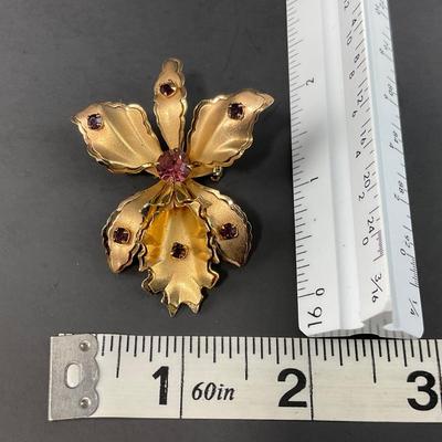 -73- JEWELRY | Bugbee & Niles Orchid Brooch & Post Earrings