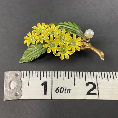 -75- JEWELRY | Daisy Brooch & Post Earrings