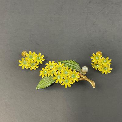 -75- JEWELRY | Daisy Brooch & Post Earrings