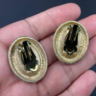 -76- JEWELRY | Topaz Gold Colored Brooch & Clip Earrings