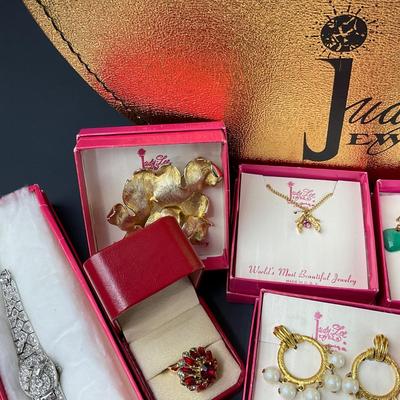 -80- JEWELRY | Assorted Judy Lee Travel Case & Jewelry