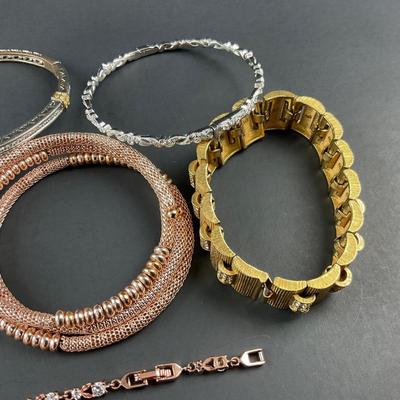 -90- COSTUME JEWELRY | Assorted Mixed Necklaces & Bracelets