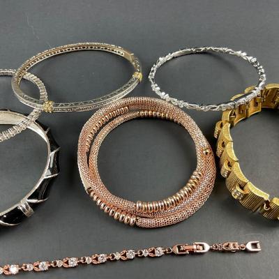 -90- COSTUME JEWELRY | Assorted Mixed Necklaces & Bracelets
