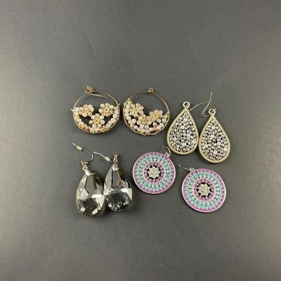 -94- COSTUME JEWELRY | Miscellaneous Assortment Of Earrings