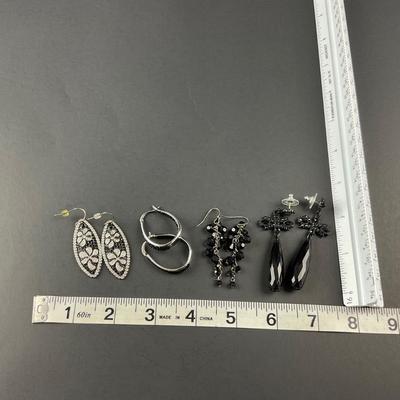 -96- COSTUME JEWELRY | Miscellaneous Assortment Of Earrings