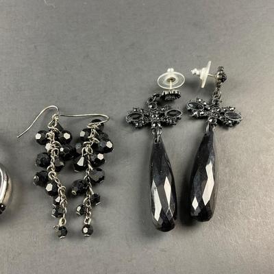-96- COSTUME JEWELRY | Miscellaneous Assortment Of Earrings