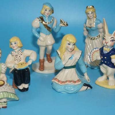 CERAMIC ARTS STUDIO 1942-1956 GROUPING OF FAIRY TALE CHARACTERS CINDERELLA, ALICE IN WONDERLAND, MISS MUFFET, TOM THUMB