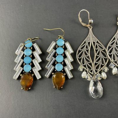 -98- COSTUME JEWELRY | Miscellaneous Assorted Earrings & Pendant