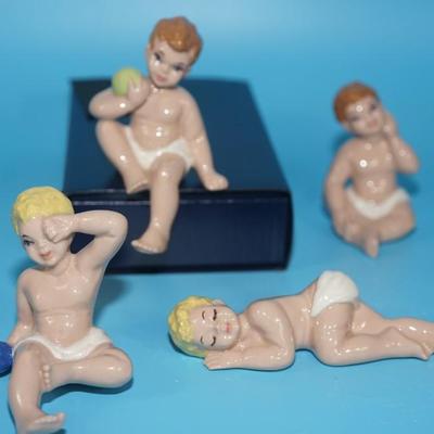 CERAMIC ARTS STUDIO 1942-1956 BABIES "WILLY," "WALLY", "WINNEY", & "WOODY" /ALSO ONE UNPAINTED.