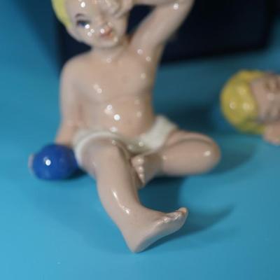 CERAMIC ARTS STUDIO 1942-1956 BABIES "WILLY," "WALLY", "WINNEY", & "WOODY" /ALSO ONE UNPAINTED.