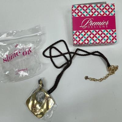 New Premier Necklace Long Lace Gold Tone Pendant