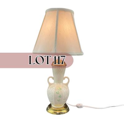 -117- BELLEEK | Shamrock Ireland Porcelain Lamp | Works