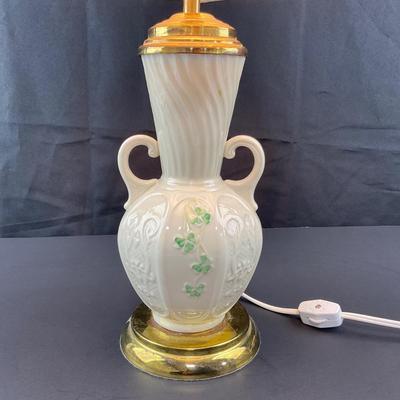 -117- BELLEEK | Shamrock Ireland Porcelain Lamp | Works