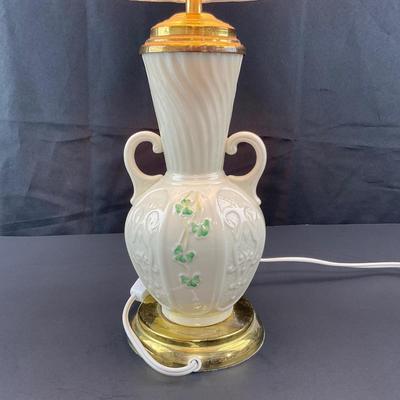 -117- BELLEEK | Shamrock Ireland Porcelain Lamp | Works
